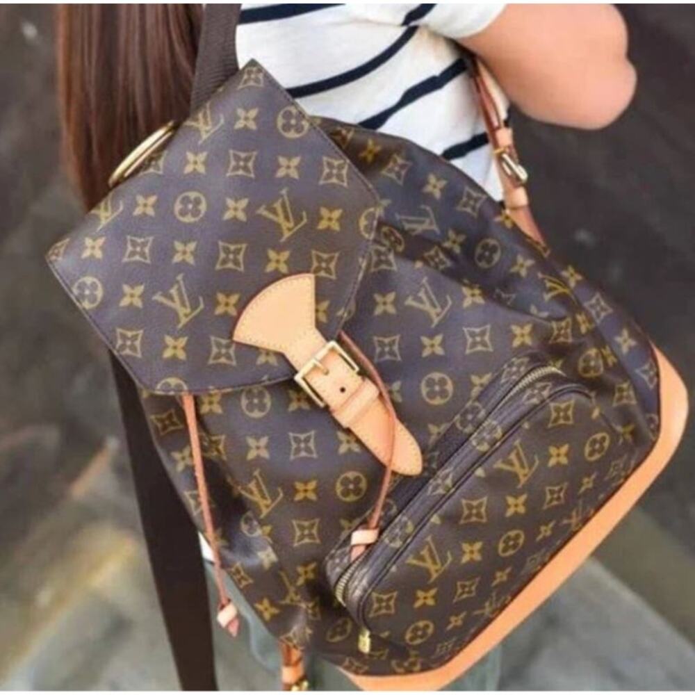 💎✨BEAUTIFUL✨💎Authentic Louis Vuitton Montsouris GM Backpack